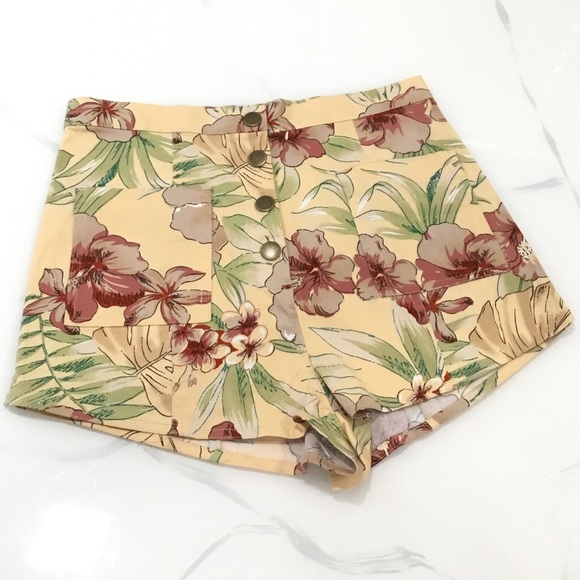 NWT URBAN OUTFITTERS Floral Med Hi-Waist Short - Picture 4 of 16